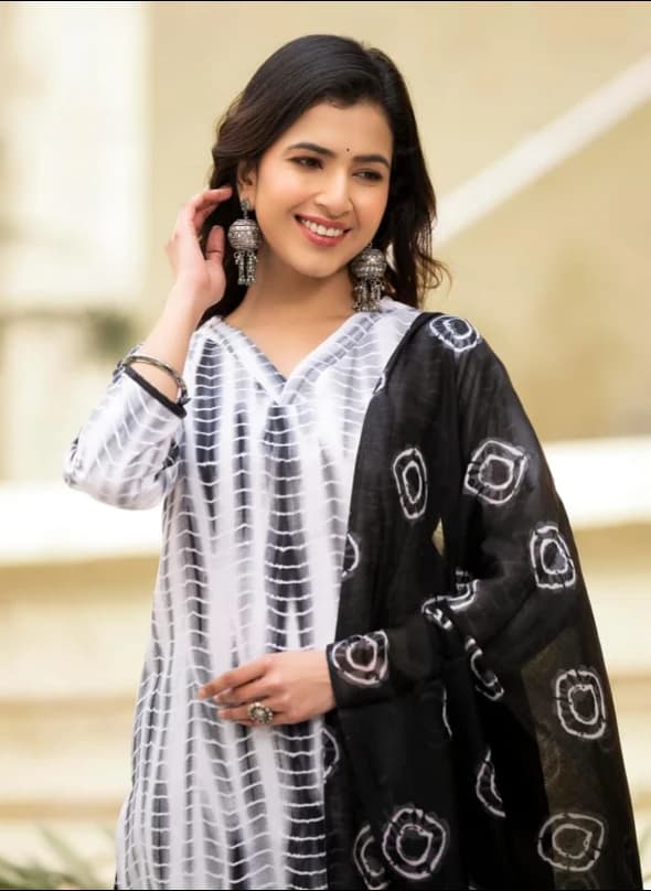 Beautiful  kurta set for women with dupatta and pant