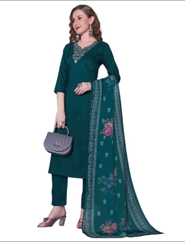 Women’s Graceful Ethnic Suit Set – Embroidered Kurta Pant with Printed Dupatta